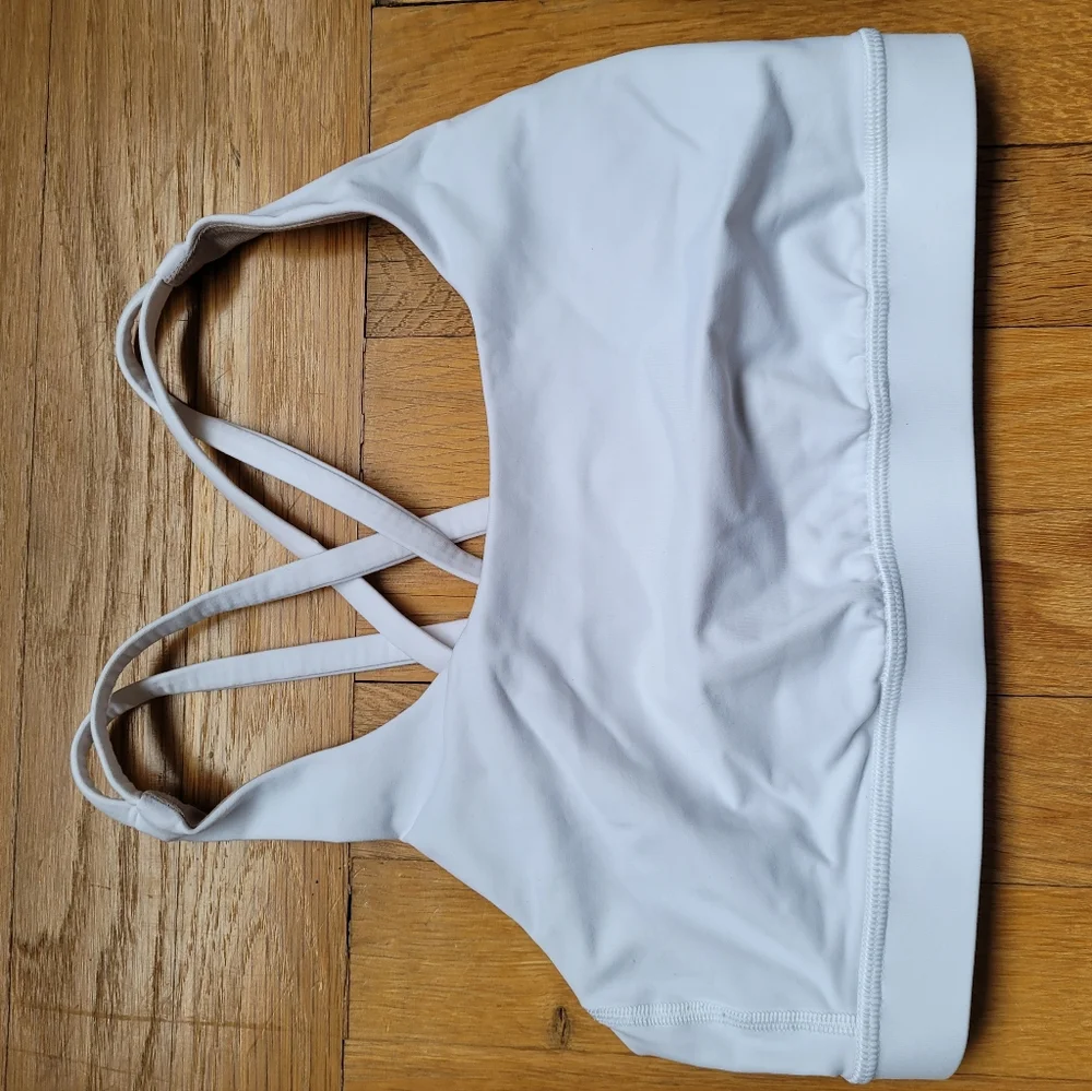 Lululemon 5 Piece Bundle Align Jogger, Bras, Swiftly Tech Tee, Fast & Free Crop - Picture 5 of 16